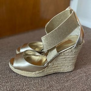 INC GOLD PEEP TOE ESPADRILLE HEELS US size 7.5
